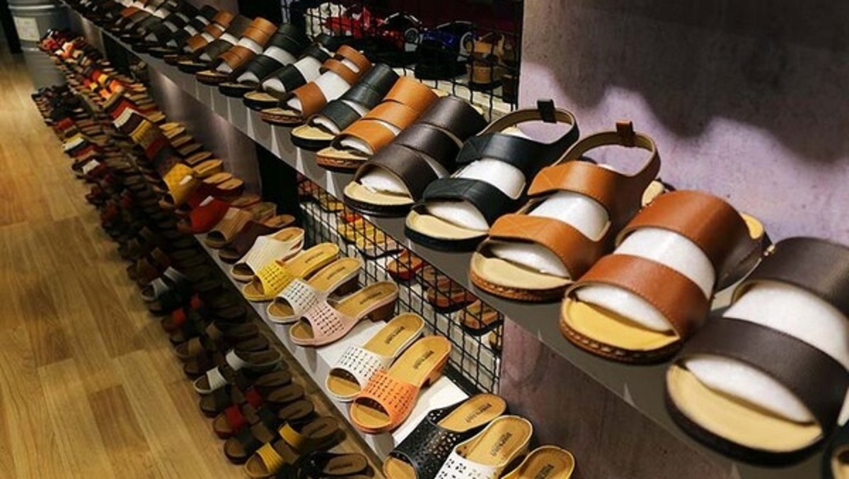 اتحادیه کفاشان کرج: تورم باعث شده مردم رو به تعمیرات کفش بیاورند