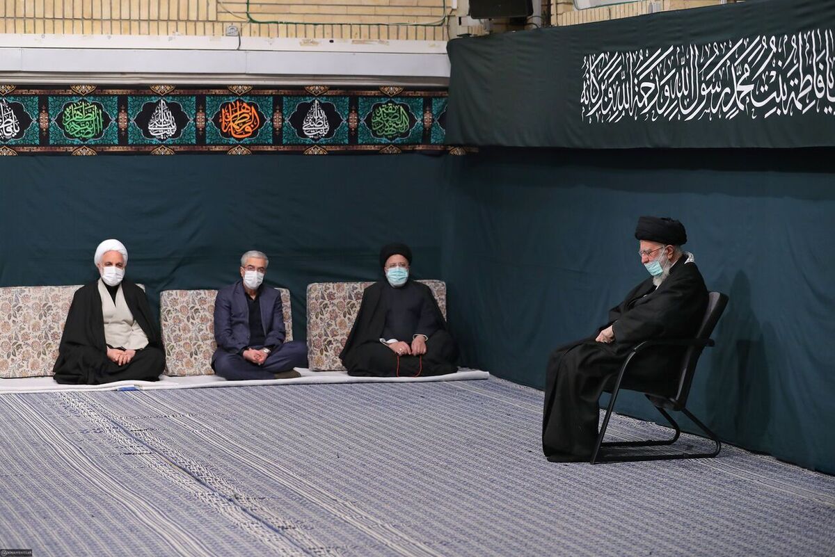 عزاداری حضرت فاطمه‌زهرا(س) با حضور مقام معظم رهبری و جمعی از مردم (عکس)