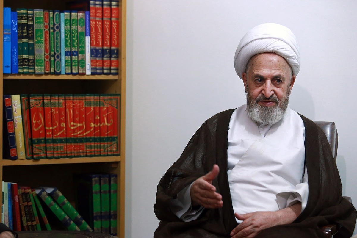 آیت‌الله سبحانی: ما می‌خواهیم با دنیا رابطه داشته باشیم / تاکنون جامعه‌ای بخاطر ازدیاد نسل نابود یا گرفتار فقر نشده است