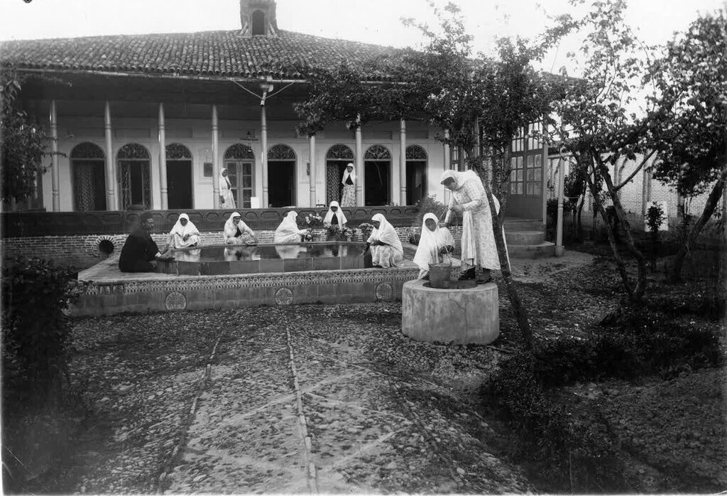 تصویر خانه زیبای دختر ناصرالدین شاه و تاجی در گیلان