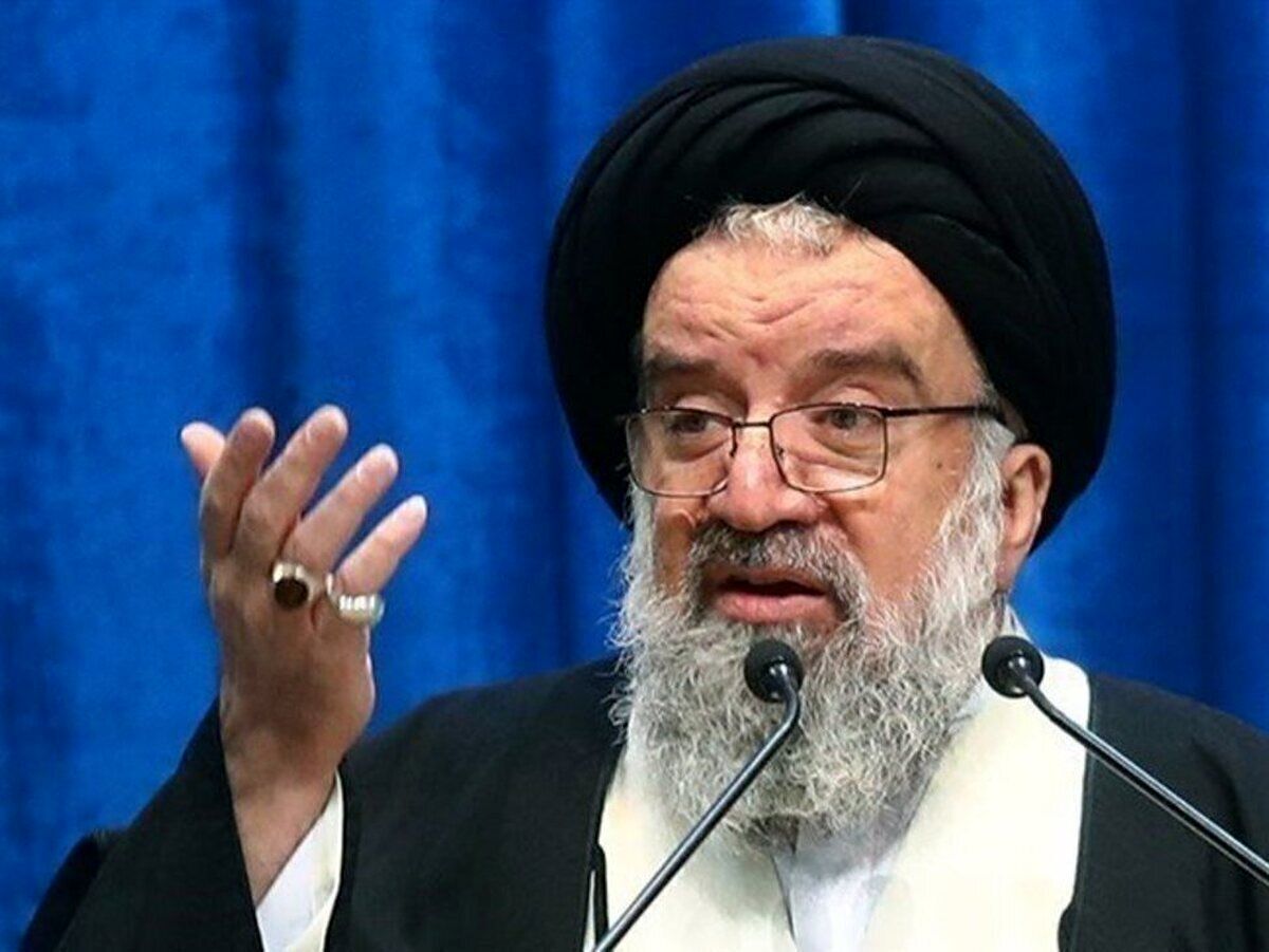 احمد خاتمی: دشمن در «فتنه» اخیر قله نظام یعنی مقام معظم رهبری را هدف قرار داد