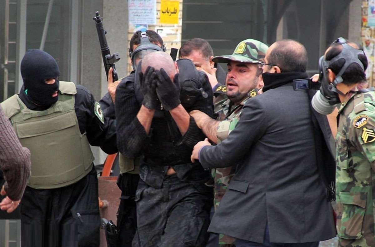 رهایی گروگان در شیراز/ شهادت مامور پلیس