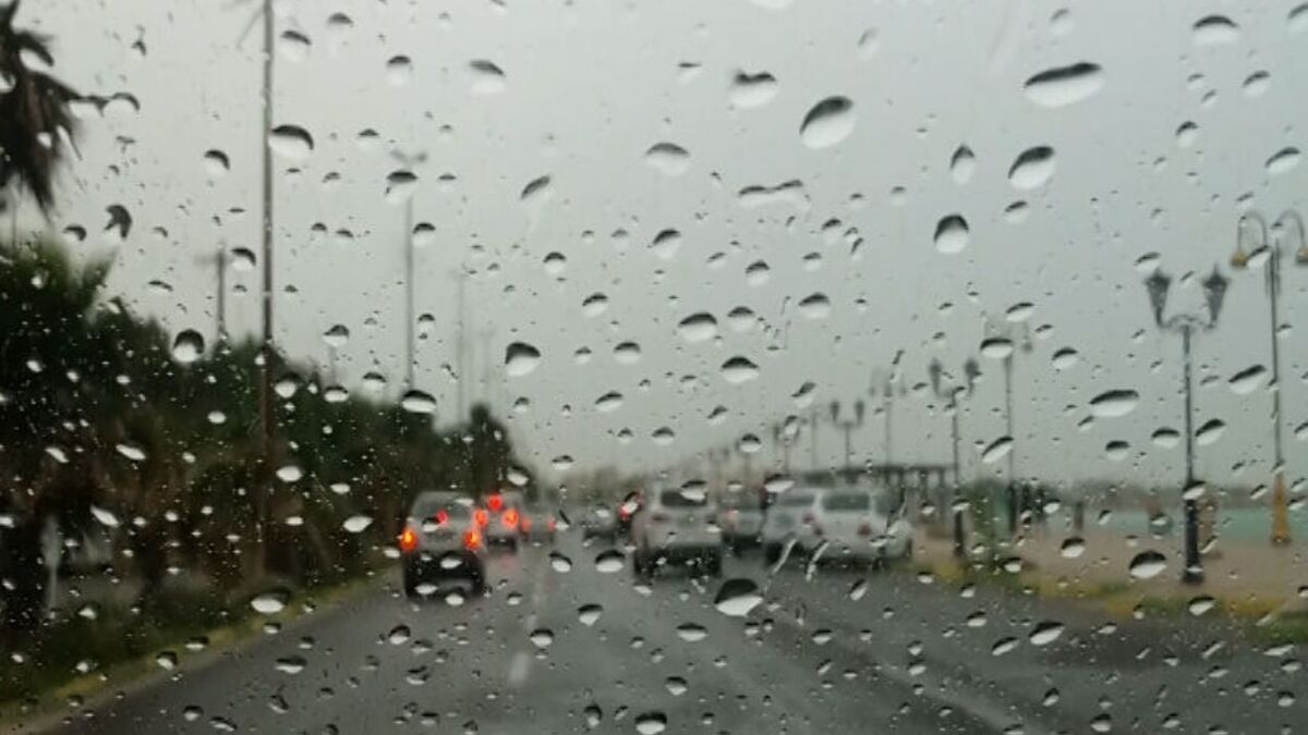 هوای بارانی تهران در مرز وضعیت قرمز
