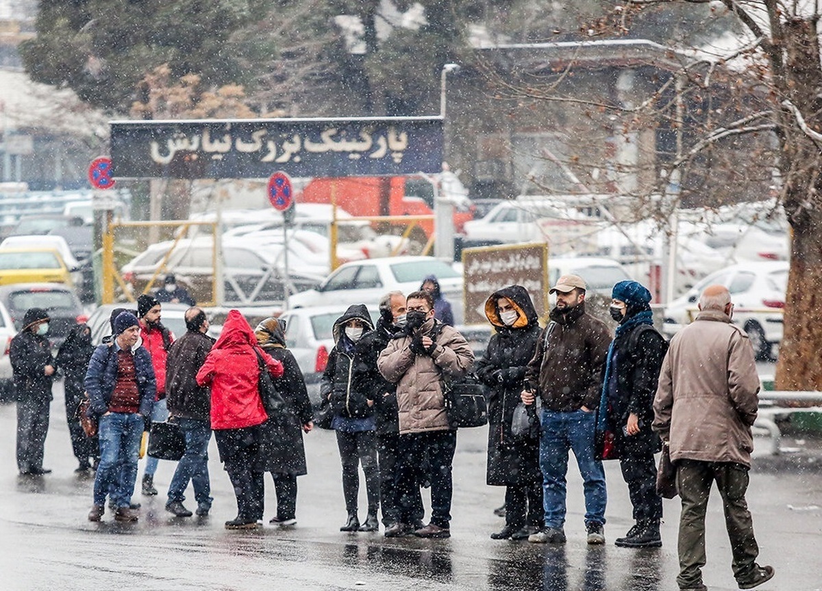 بارش برف و باران در تهران/ کاهش دما از امشب