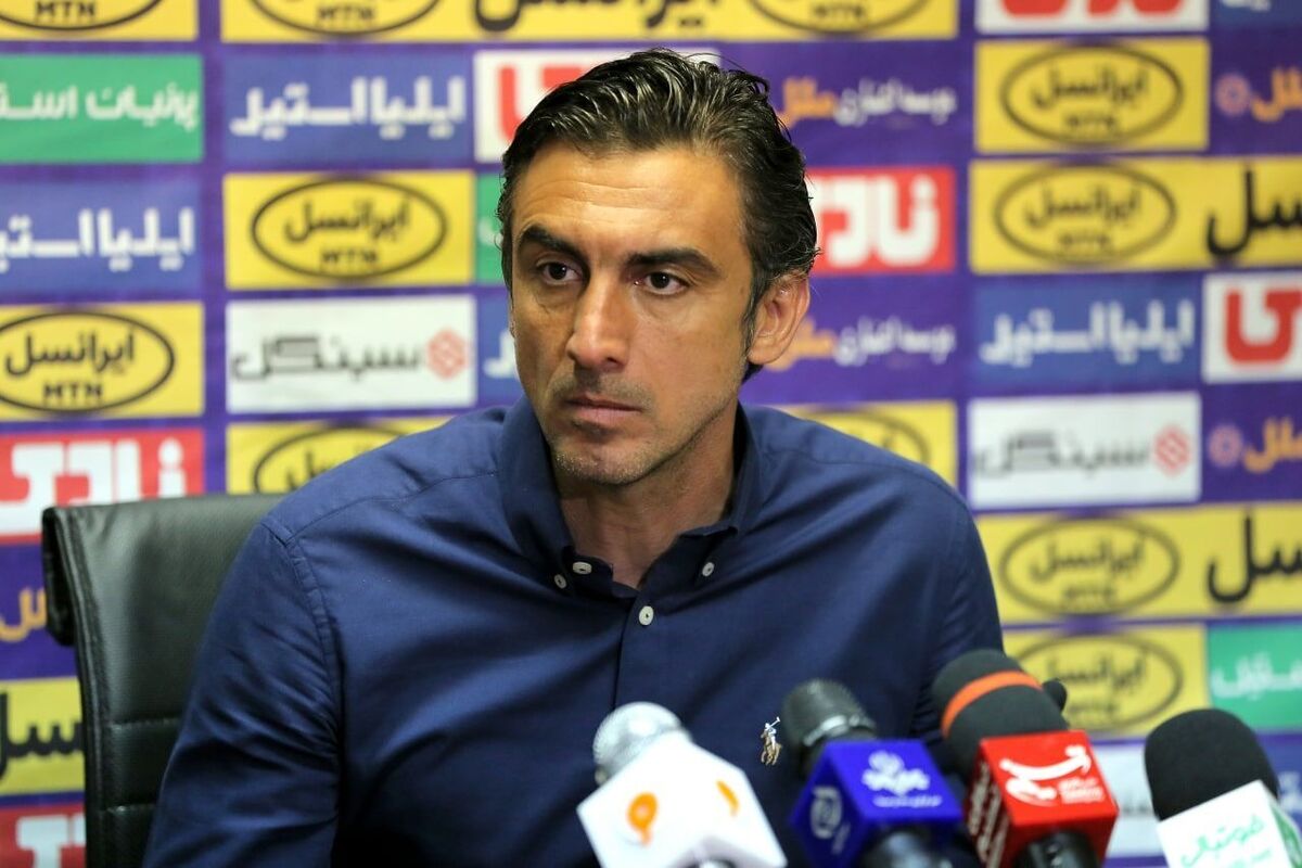 سرمربی آلومینیوم: VAR از نان شب واجب‌تر است