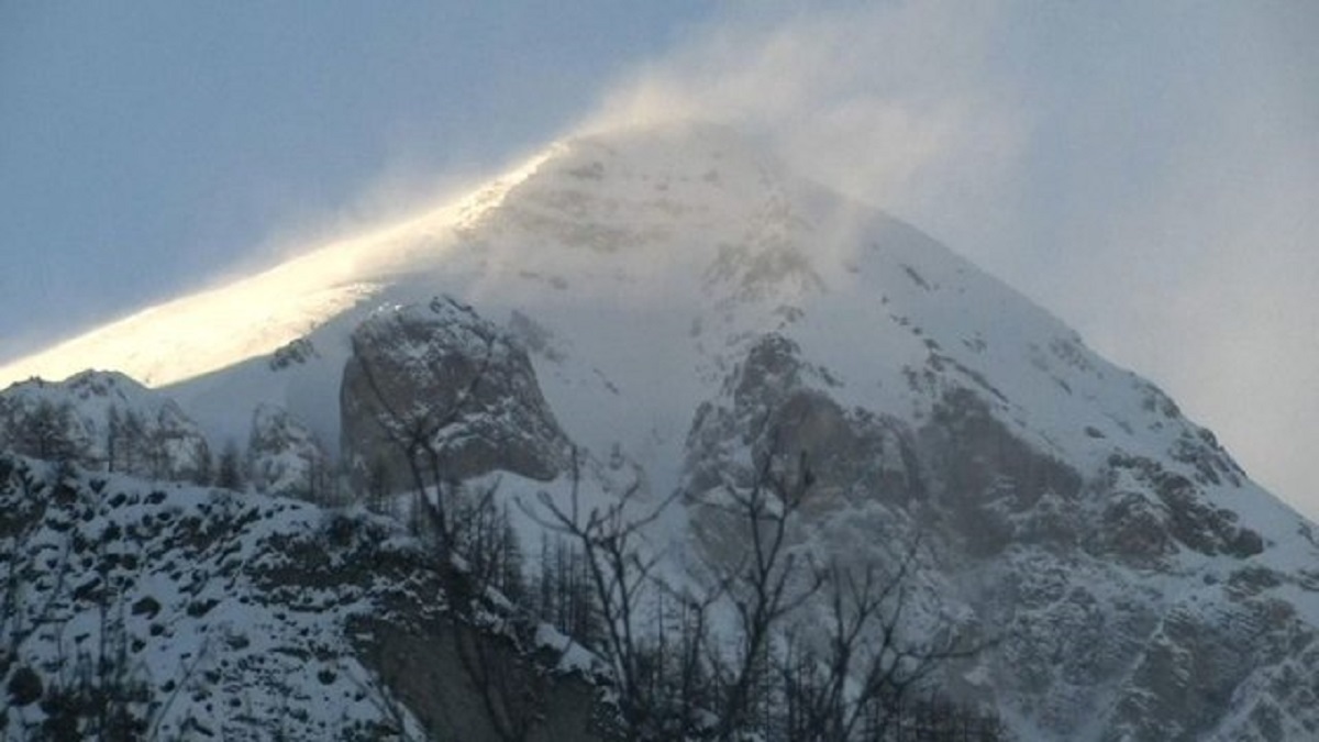 خطر کولاک برف و ریزش بهمن در ارتفاعات/ کوهنوردی در دو روز آینده خطرناک است