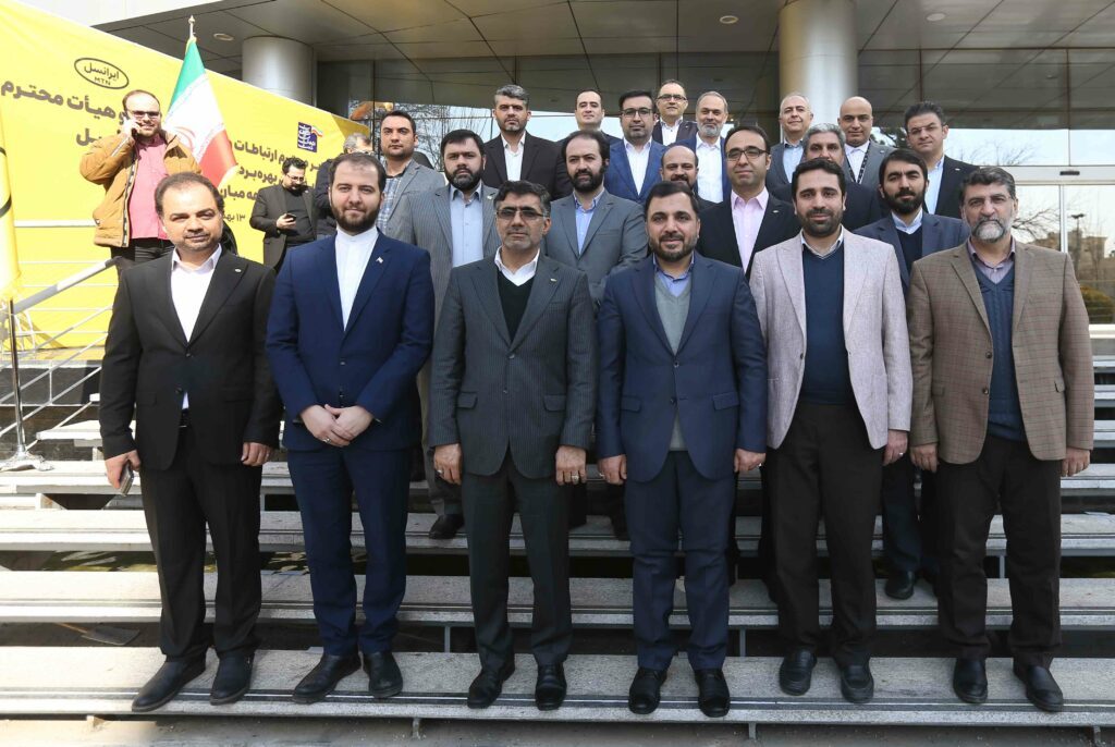 وزیر ارتباطات چهارصدمین سایت 5G ایرانسل را افتتاح کرد / تأکید زارعپور بر نقشآفرینی فعال ایرانسل در توسعه اینترنت اشیا وزیر ارتباطات چهارصدمین سایت 5G ایرانسل را افتتاح کرد / تأکید زارعپور بر نقشآفرینی فعال ایرانسل در توسعه اینترنت اشیا