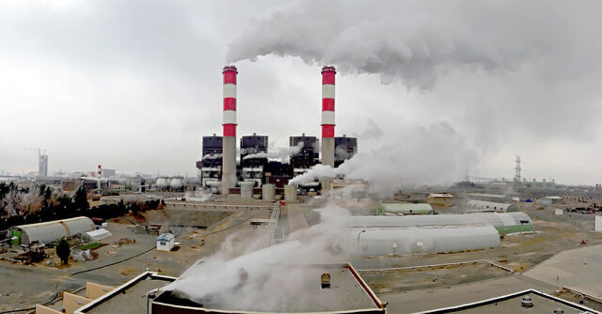 سوخت روزانه بیش از ۳ میلیون‌ لیتر مازوت در نیروگاه طوس مشهد/ مدیر نیروگاه: استفاده از مازوت اجباری است