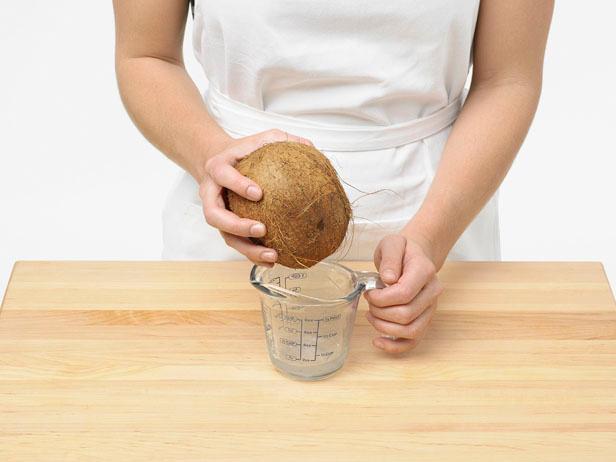 چطور نارگیل را بشکنیم (+عکس) چطور نارگیل را بشکنیم (+عکس)