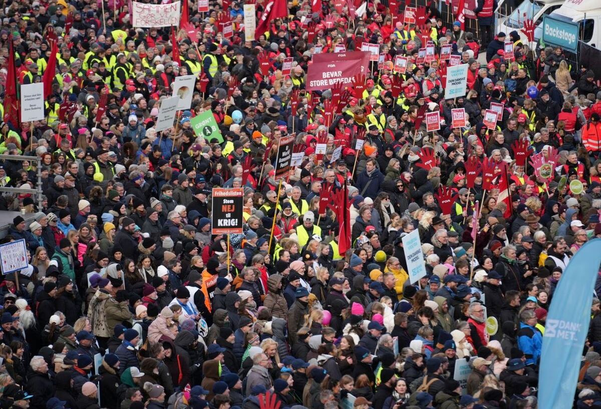 اعتراض گسترده دانمارکی‌ها به قانون جدید دولت؛ تعطیلات ما را حذف نکنید! (فیلم)