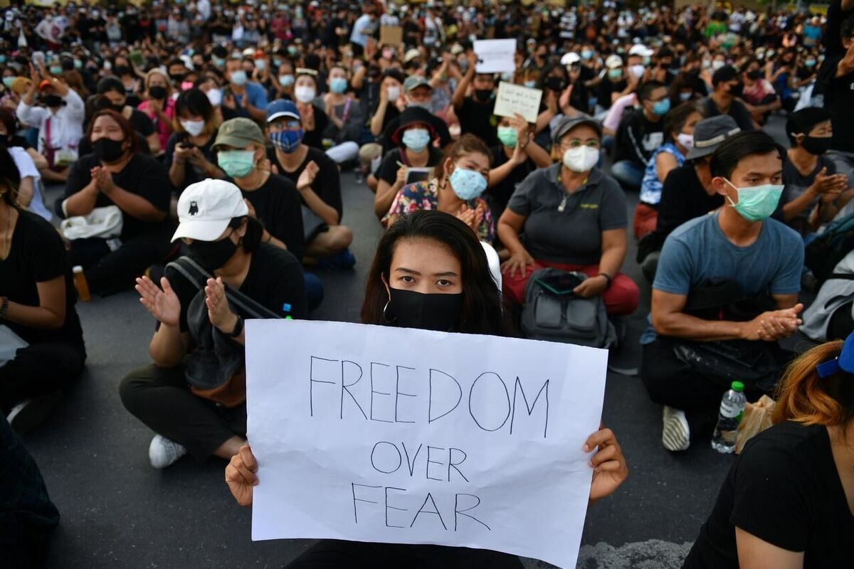 تایلند / متهم شدن ۳۰۰ نوجوان به دلیل مشارکت در اعتراضات 