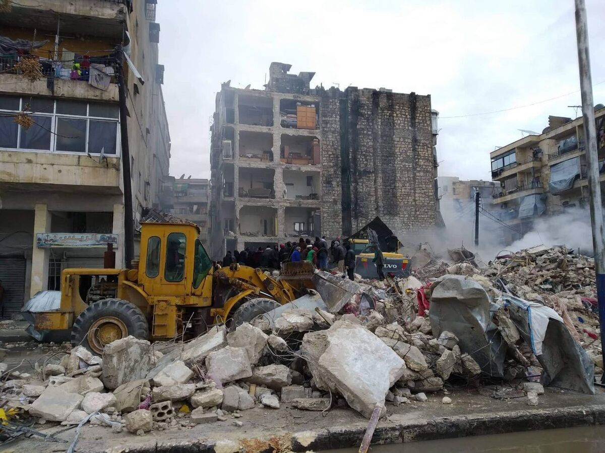 شمار قربانیان زلزله حلب به ۳۹۰ نفر رسید