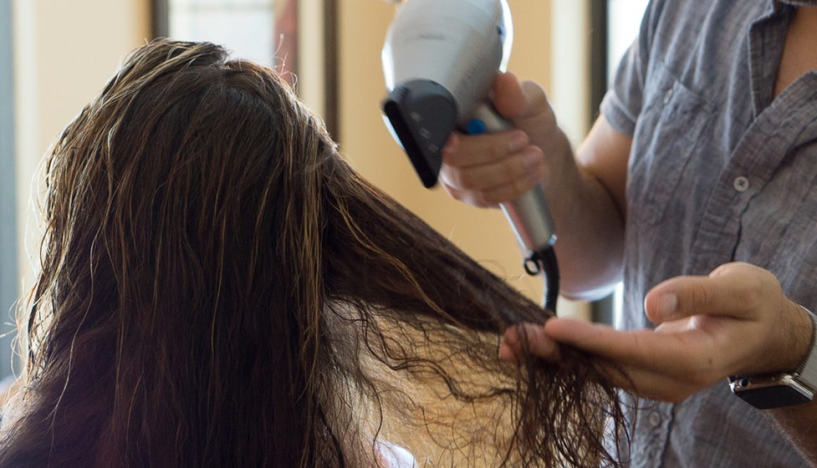 ترفندهای سشوار کشیدن که تا به حال نمی‌دانستید!