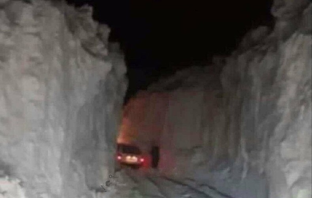 بحران برف در کوهرنگ (+عکس)/ نماینده مجلس: با بولدوزر، لودر و گریدر هم نمی‌شود برخی راه‌ها را باز کرد