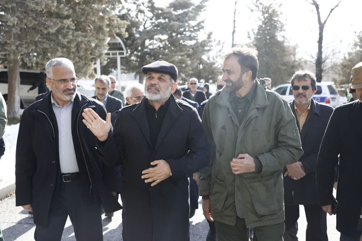 وزیر کشور: اعزام ۴۰ دستگاه انواع ماشین‌آلات برف‌روبی به چهارمحال و بختیاری