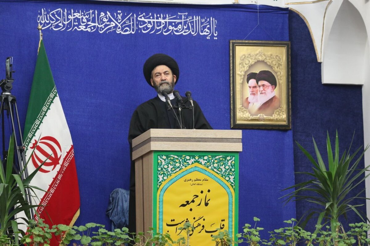 امام جمعه اردبیل: راهپیمایی۲۲بهمن امسال تمام مشارب فکری حتی خانم هایی با آرایش های خاص حاضر بودند