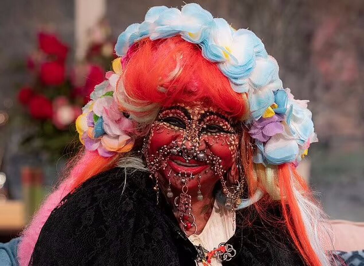 رازهای باورنکردنی زنی که با ۱۵۰۰۰ پیرسینگ رکورددار جهان است (+عکس)