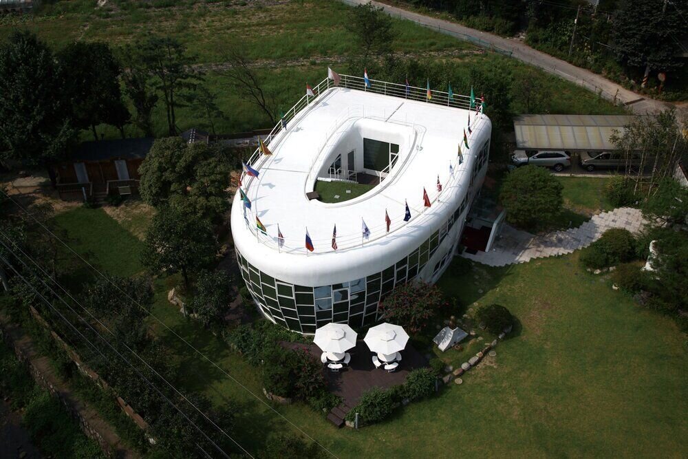 تصاویری از عجیبترین خانهها در جهان تصاویری از عجیبترین خانهها در جهان