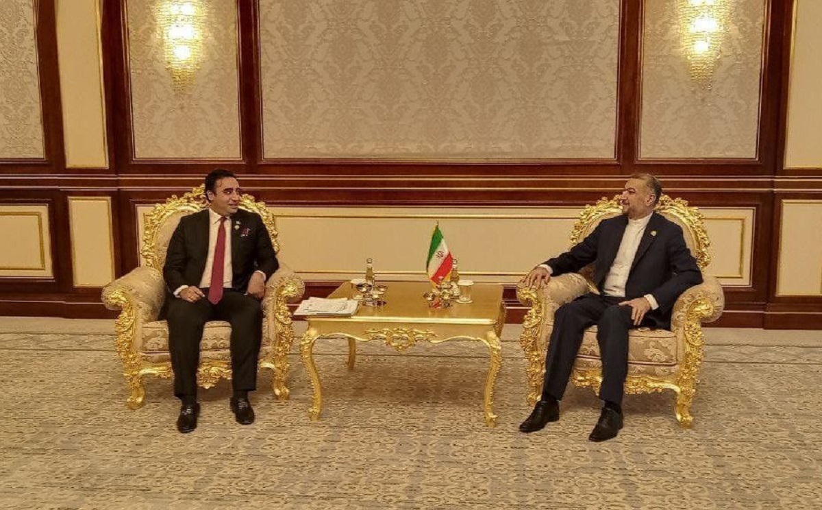 ببینید | دیدار وزیران خارجه ایران و پاکستان