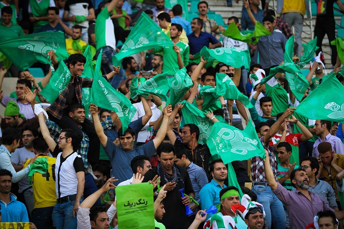 برگزاری دیدار ذوب‌آهن-تراکتور با حضور ۳۰ درصدی هواداران