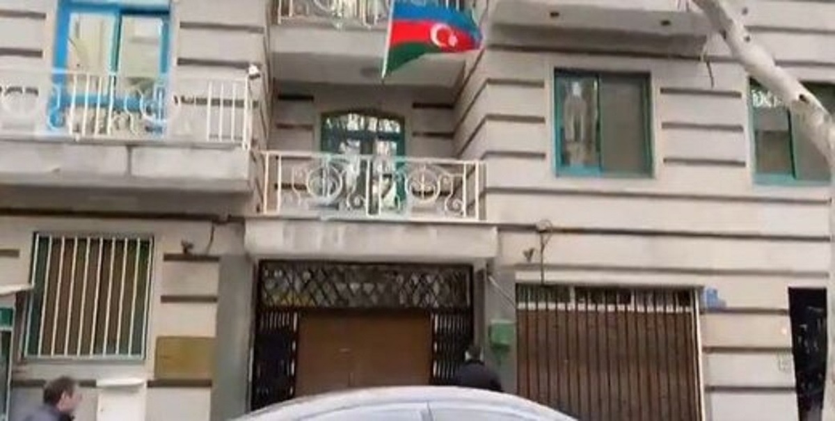 روزنامه خراسان: ماجرای «شخصی» سفارت و بازی غیر دیپلماتیک باکو/ چرا آذربایجان فضاسازی می کند؟