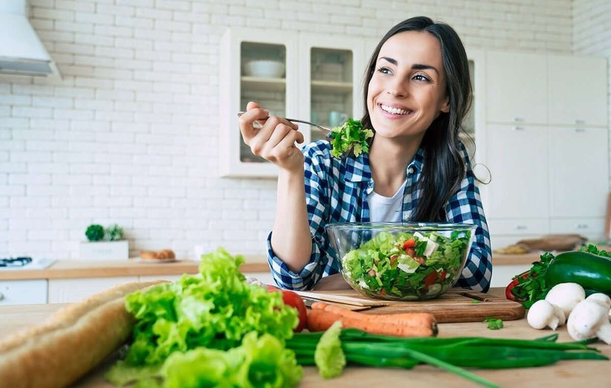 مواد غذایی که خانم‌ها باید در رژیم غذایی خود حتما مصرف کنند
