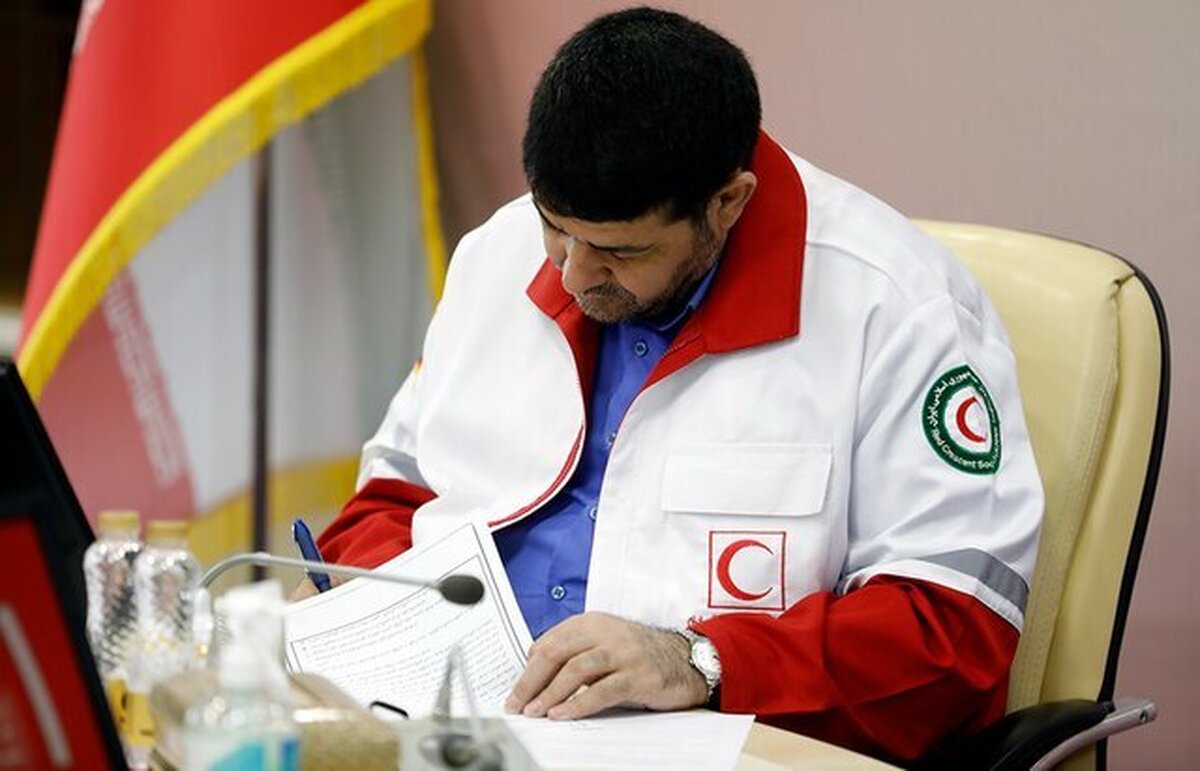 دستور رئیس هلال احمر برای امدادرسانی فوری به زلزله‌زدگان خوی