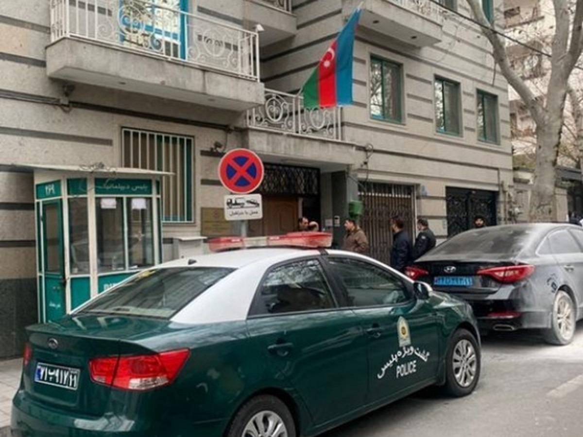 وزارت خارجه جمهوری آذربایجان: سفارت باکو در ایران یکشنبه تخلیه می‌شود