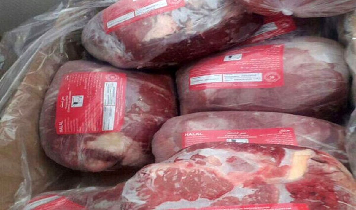 توزیع کامیونی گوشت منجمد در تهران/ عرضه گوشت گرم تنظیم بازار با قیمت جدید