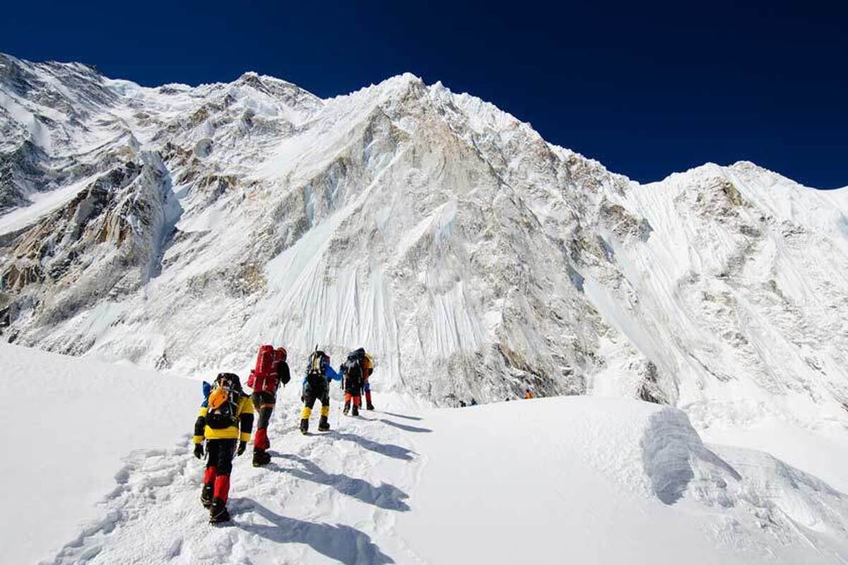 ببینید | نجات ۷ کوهنورد از مرگ در ارتفاعات توچال