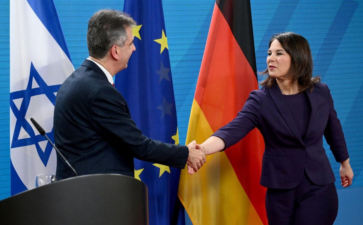 اسرائیل به آلمان: گزینه نظامی علیه ایران داشته باشید / آلمان به اسرائیل: نه به اعدام اسرائیل به آلمان: گزینه نظامی علیه ایران داشته باشید / آلمان به اسرائیل: نه به اعدام