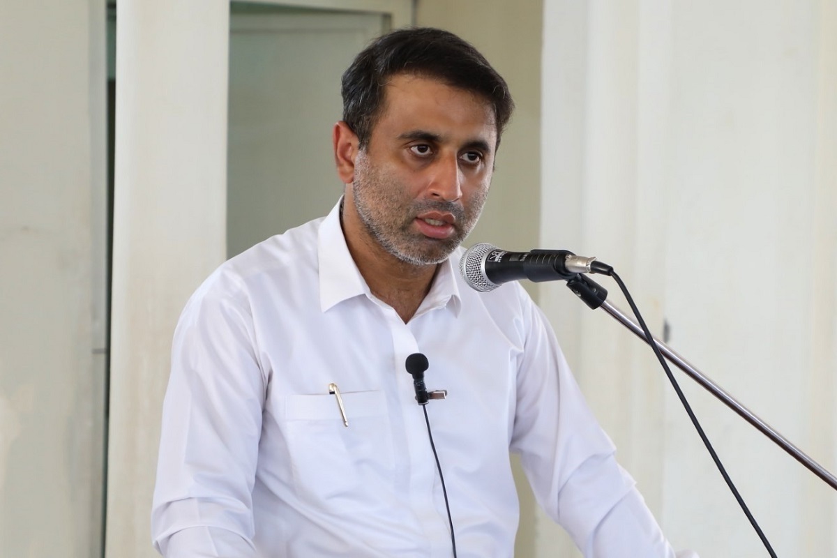 خوش‌بین بودن رئیس‌جمهور به آینده برای مردم آرامش نمی‌آورد/ افزایش حقوق ۲۰درصدی با تورم ۴۰درصدی یعنی سفره مردم خالی است