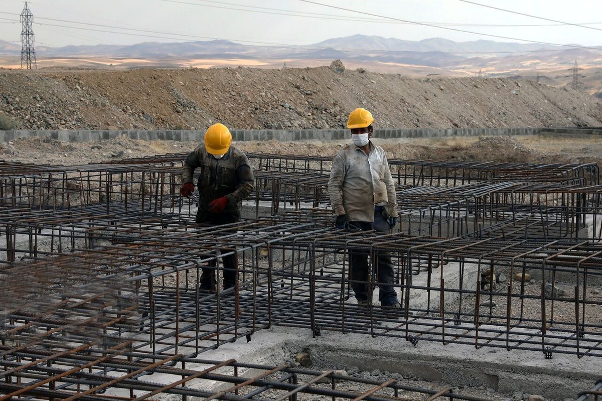 مشکل بیمه کارگران ساختمانی کشور رفع می‌شود