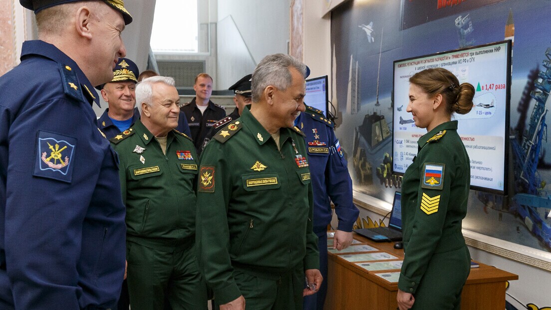 بازدید وزیر دفاع روسیه از نظامیان روس در اوکراین (+ عکس و فیلم) 2