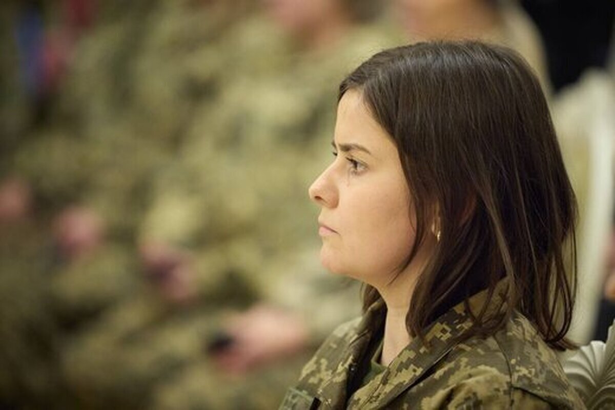 این زن از زلنسکی مدال شجاعت گرفت (+عکس)