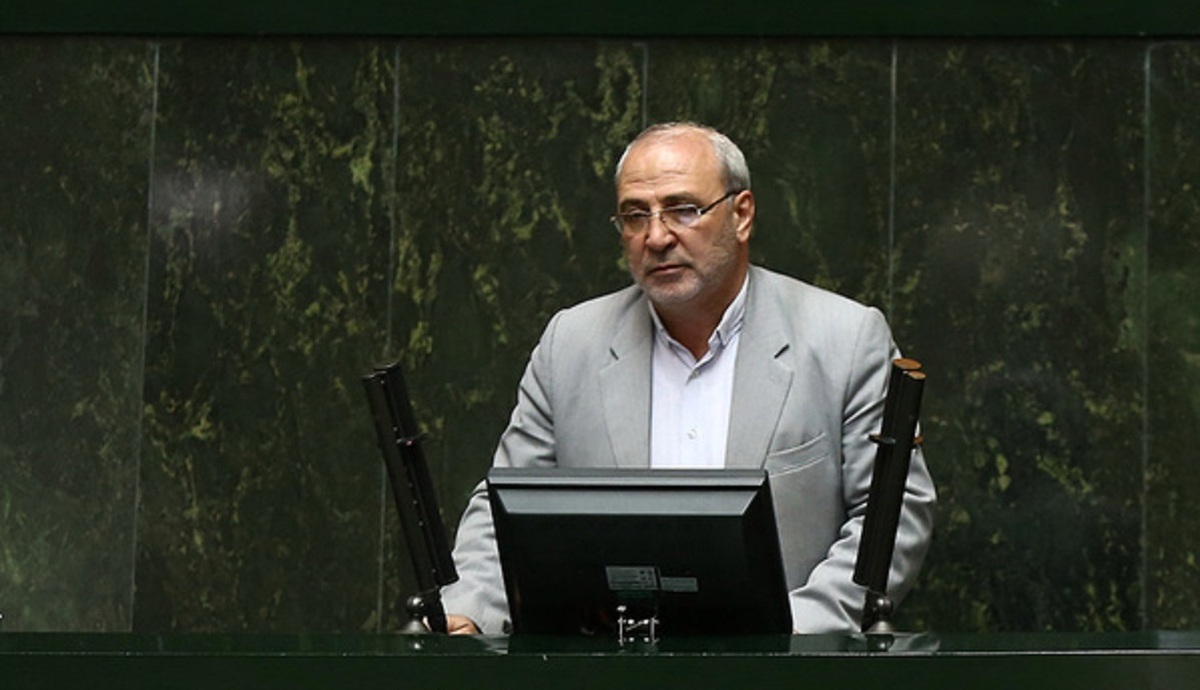 نماینده مجلس: آقای رئیسی، شما که مرد قانون بوده و هستید، چرا قانون را رعایت نمی‌کنید؟