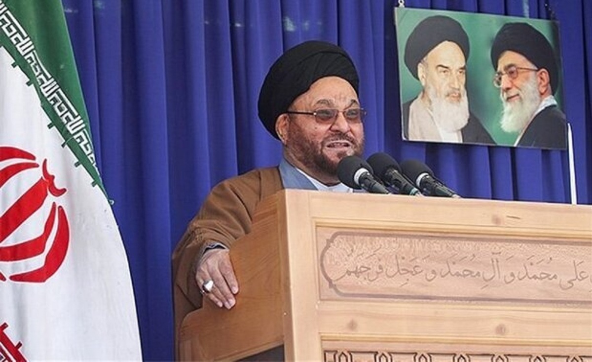 امام جمعه اصفهان: باید این کشور اسلامی را از این وضع بی‌حجابی نجات داد / عربستان چاره ای جز توافق نداشت