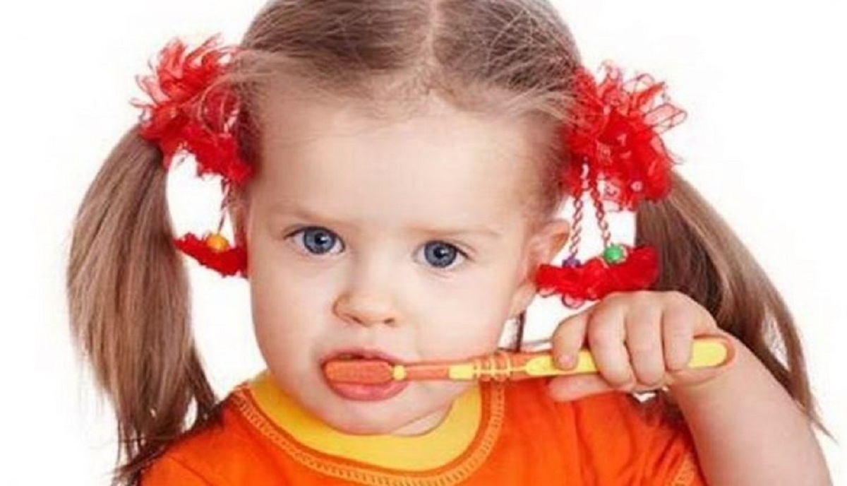 ۴ بازی‌ و فعالیت برای ترغیب کودکان به مسواک زدن