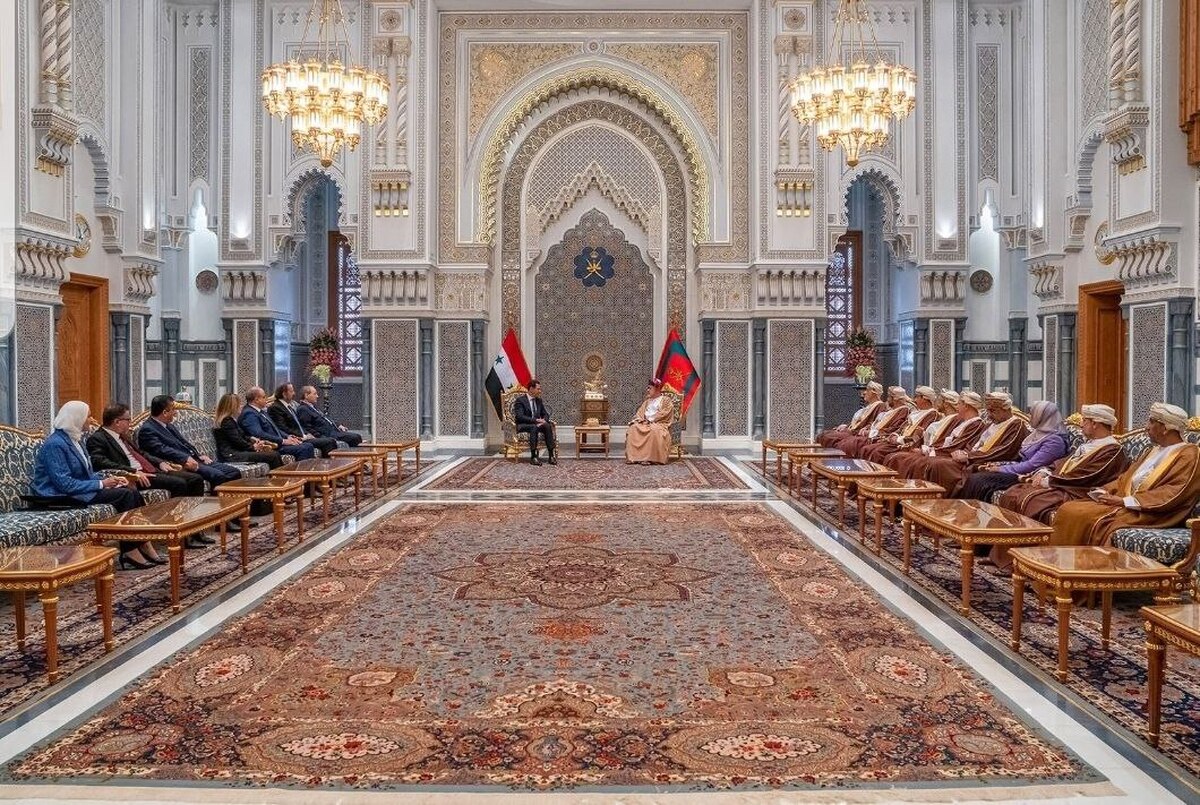 کاخ پادشاه عمان با تزئینات ایرانی (عکس)