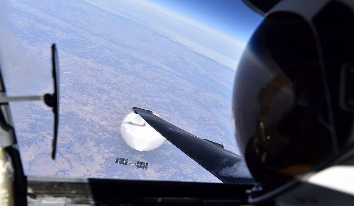 اولین تصویر واضح از بالون چینی بر فراز آمریکا منتشر شد (+عکس)