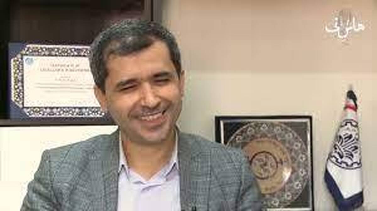 برنده مدال طلای المپیاد دانش آموزی کامپیوتر: حراست آموزش و پرورش با تمدید حکم من برای عضویت در کمیته علمی المپیاد مخالفت کرد