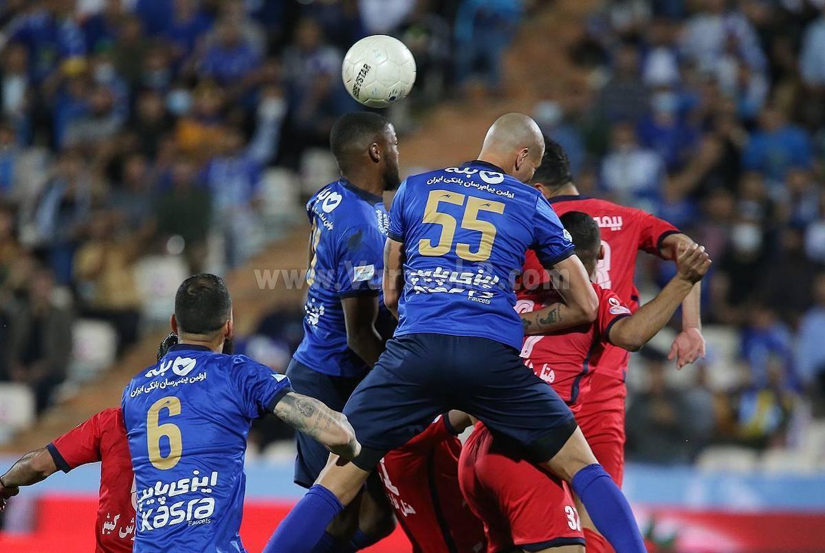 نساجی- استقلال در حضور همه هواداران