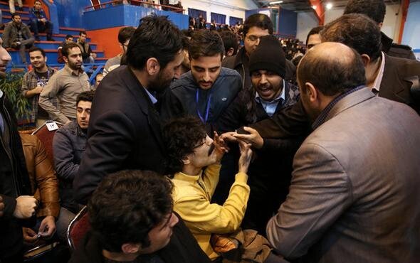 اعتماد: دو «اخلالگر» سخنرانی سال ۱۳۹۴ روحانی که اکنون در «بهارستان» و «پاستور»، «پست و مقام» گرفته‌اند (+عکس‌)