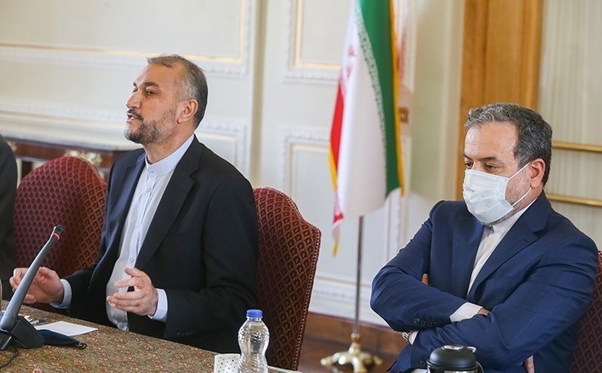 همراهی عراقچی با وزیر خارجه در ژنو؟/ خبرگزاری نزدیک به دولت: صحت ندارد