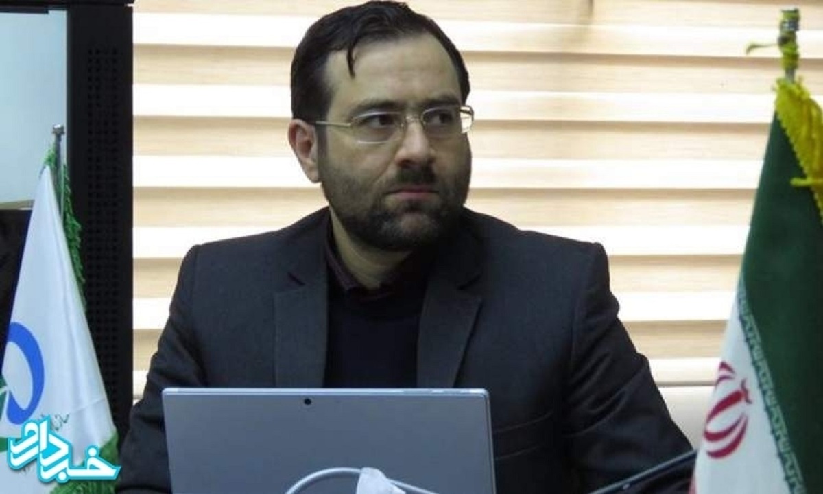 توضیح معاون وزیر بهداشت درباره الزام کارکنان زن داروخانه‌ها به پوشیدن مقنعه مشکی: چیز جدیدی نیست؛ همیشه داشته‌ایم/ رسانه‌ها شیطنت کرده اند