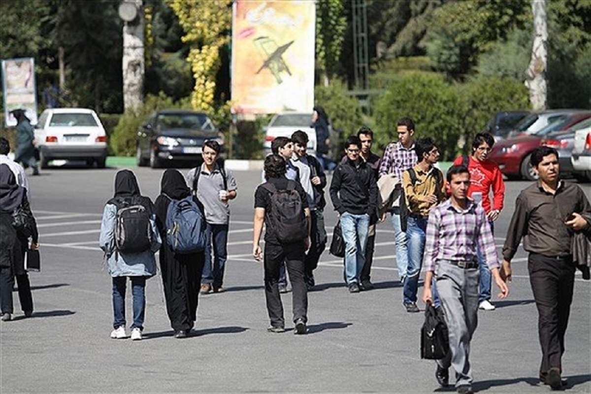 هشدار رئیس دانشگاه تهران:
سلامت روانی و جسمانی دانشجویان نگران کننده است