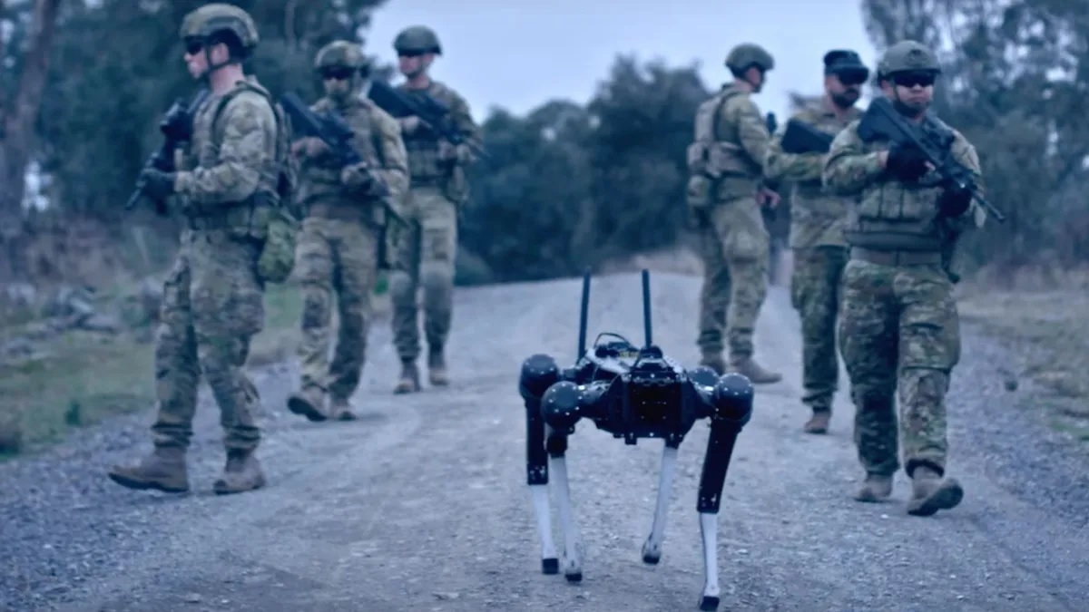 سگ های ربات، ابزار جدید ارتش استرالیا! (+فیلم و عکس)