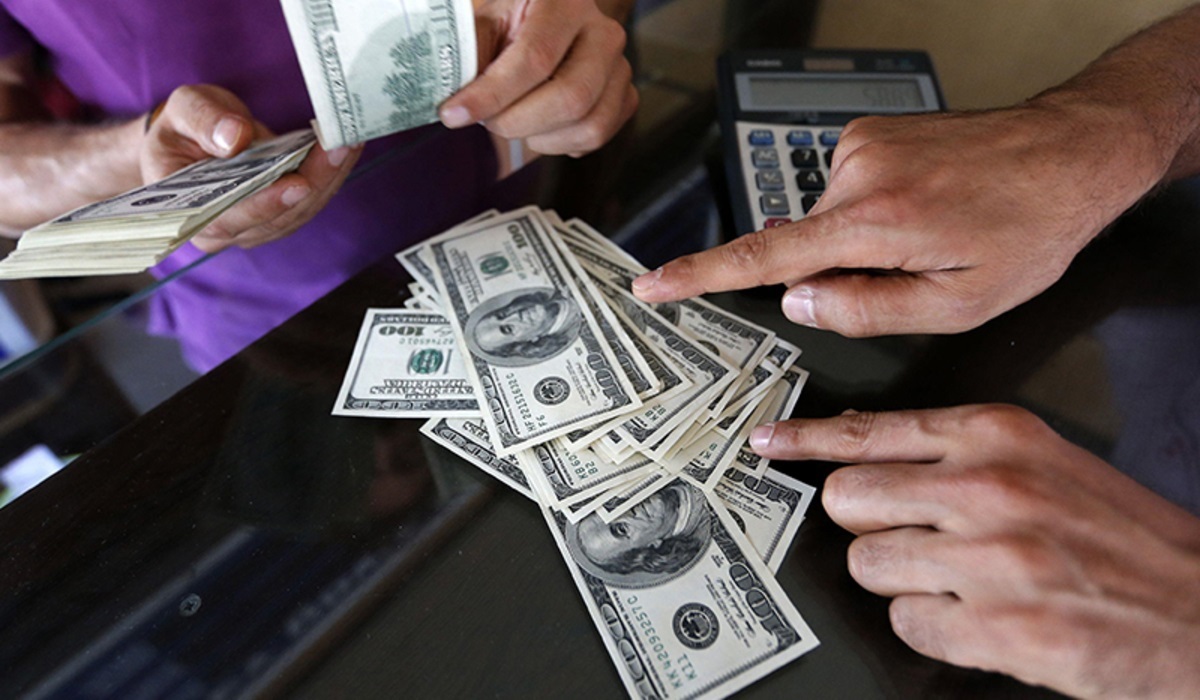 چهار سناریو برای آینده دلار/ الحسینی: کاهش نرخ دلار تا ۱۵ هزار تومان عجیب و غریب نیست