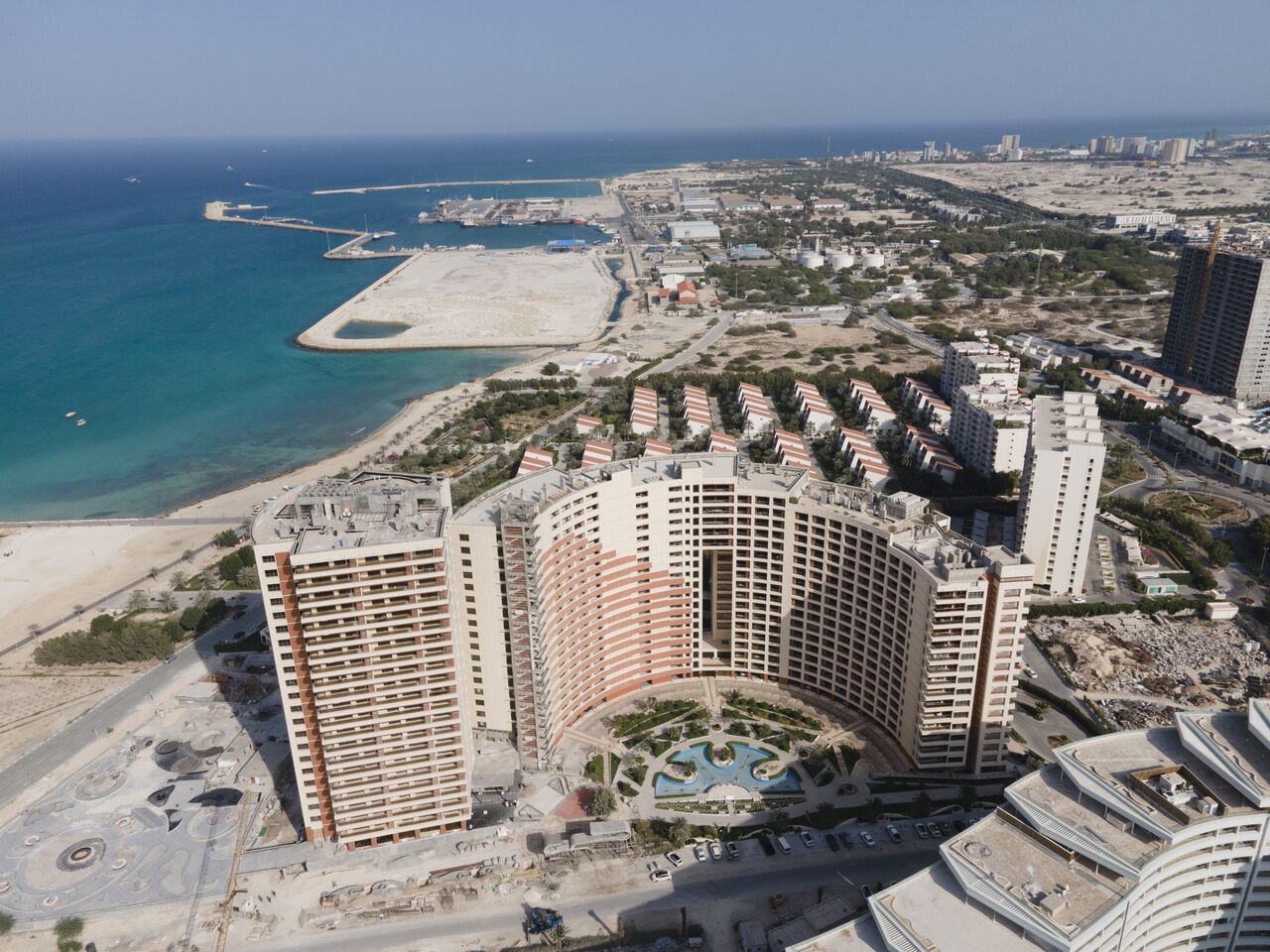 چطور بدترین اقامت را در کیش تجربه کنیم؟ چطور بدترین اقامت را در کیش تجربه کنیم؟