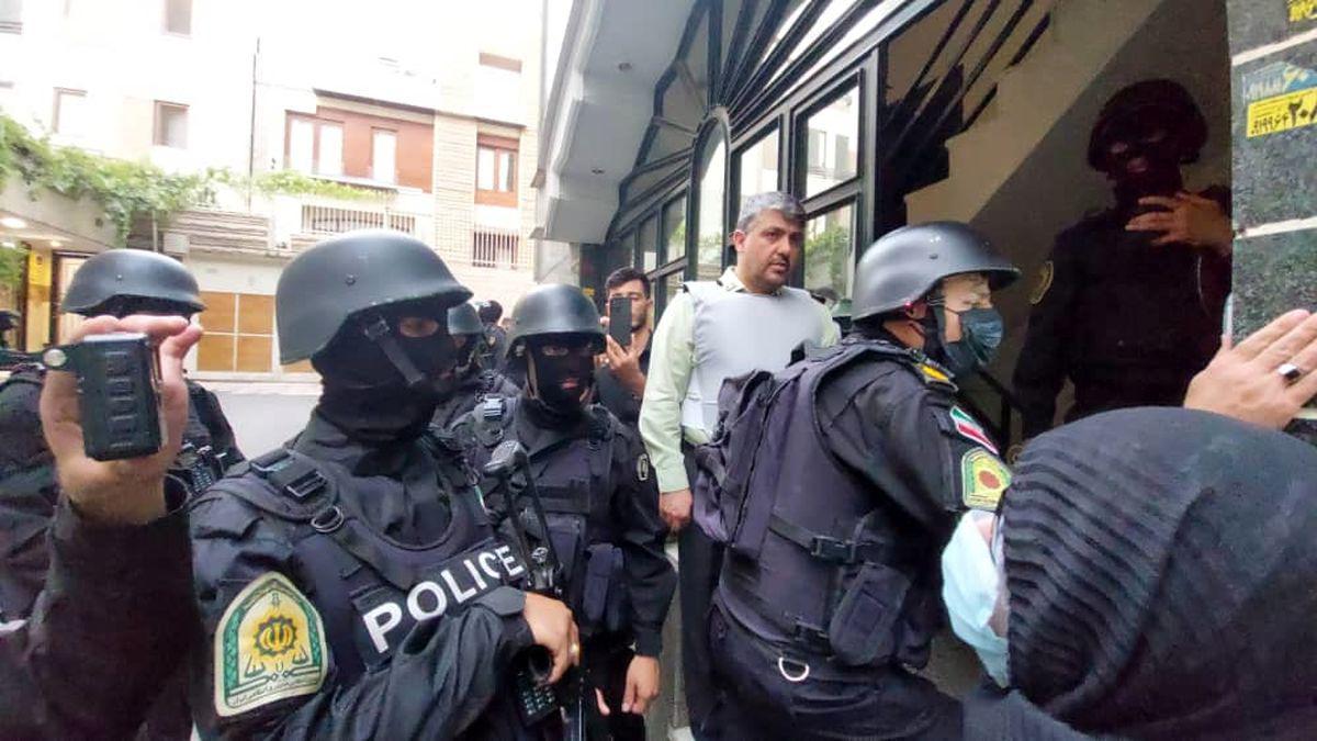 اعتراف عامل گروگانگیری در تهران: می‌خواستم جامعه را اصلاح کنم/ با شلیک گلوله به پایم دستگیر شدم/ لیسانس نرم‌افزاری دارم